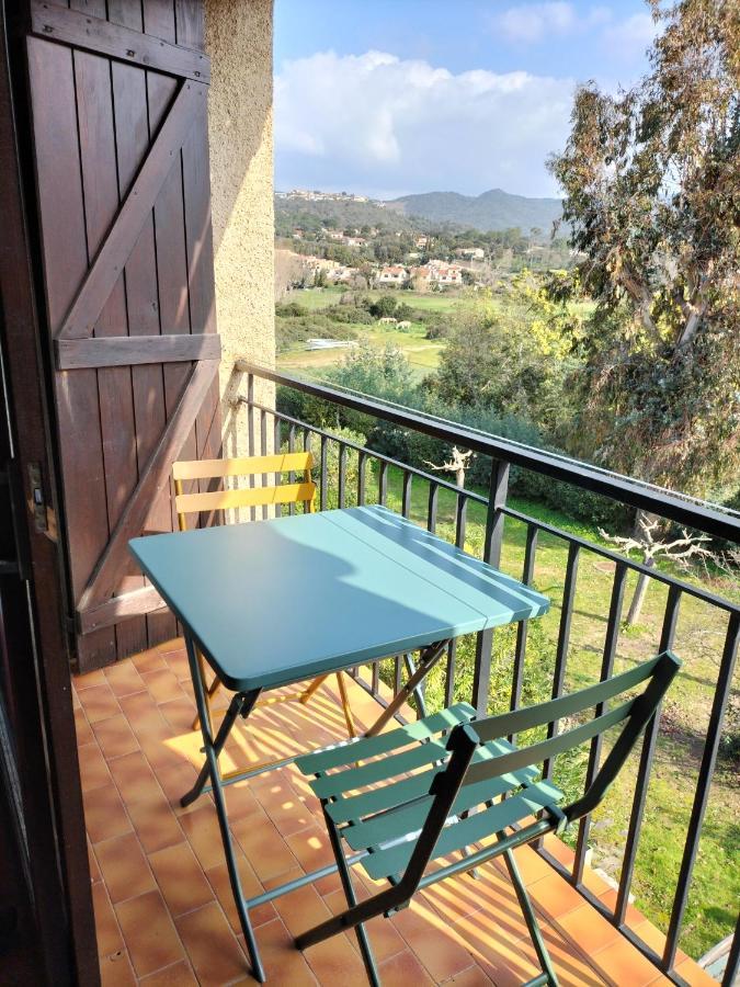 Appartement Studio Pieds Dans L'Eau à Calcatoggio  Extérieur photo